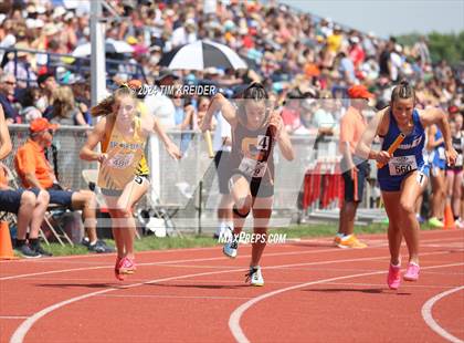 Thumbnail 1 in PIAA State Track and Field Championships photogallery.