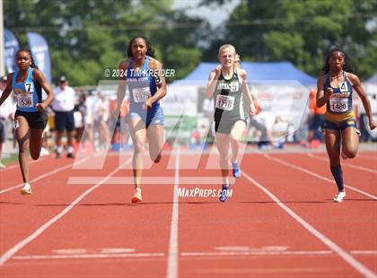 Thumbnail 2 in PIAA State Track and Field Championships photogallery.