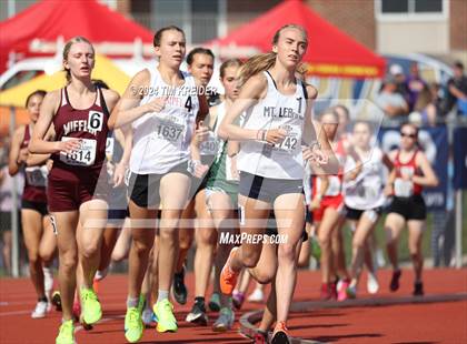 Thumbnail 2 in PIAA State Track and Field Championships photogallery.