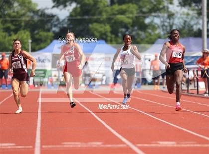 Thumbnail 1 in PIAA State Track and Field Championships photogallery.