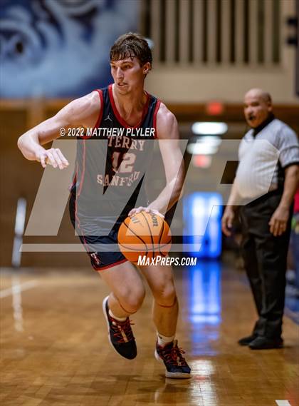 Thumbnail 3 in Terry Sanford @ Westover photogallery.