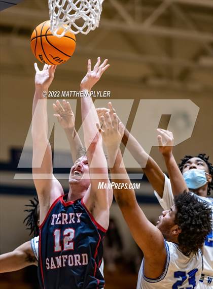 Thumbnail 1 in Terry Sanford @ Westover photogallery.