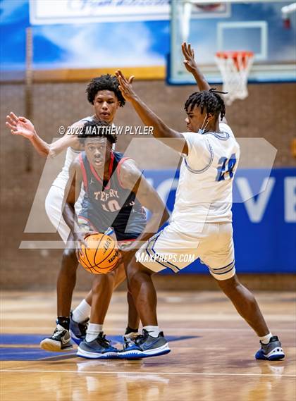 Thumbnail 2 in Terry Sanford @ Westover photogallery.