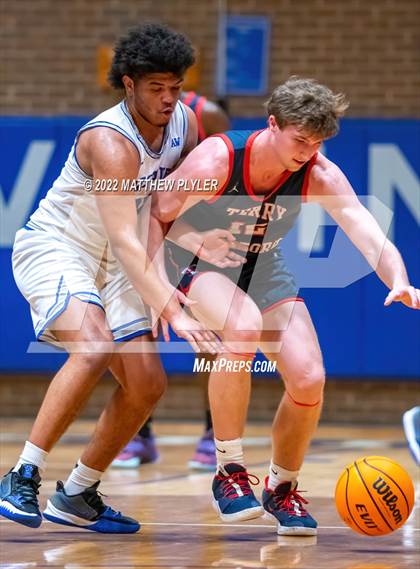 Thumbnail 3 in Terry Sanford @ Westover photogallery.