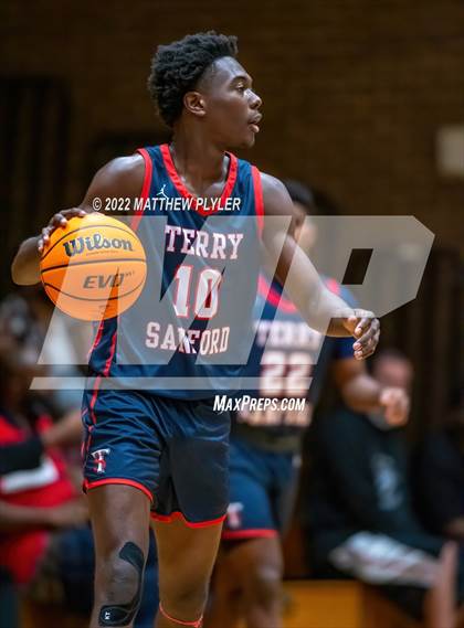 Thumbnail 3 in Terry Sanford @ Westover photogallery.