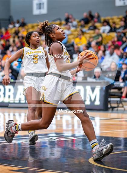 Thumbnail 1 in St. Pauls vs Fairmont (Robeson County Shootout) photogallery.