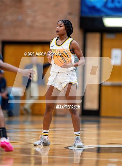 Thumbnail 2 in St. Pauls vs Fairmont (Robeson County Shootout) photogallery.