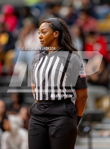 Thumbnail 2 in St. Pauls vs Fairmont (Robeson County Shootout) photogallery.