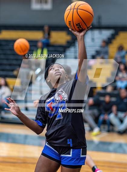 Thumbnail 2 in St. Pauls vs Fairmont (Robeson County Shootout) photogallery.
