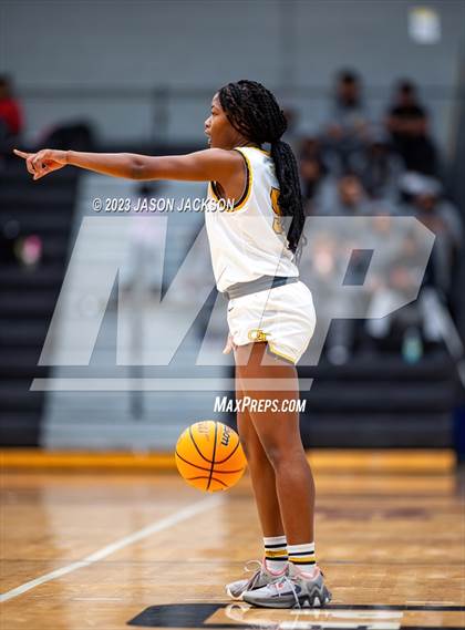 Thumbnail 1 in St. Pauls vs Fairmont (Robeson County Shootout) photogallery.