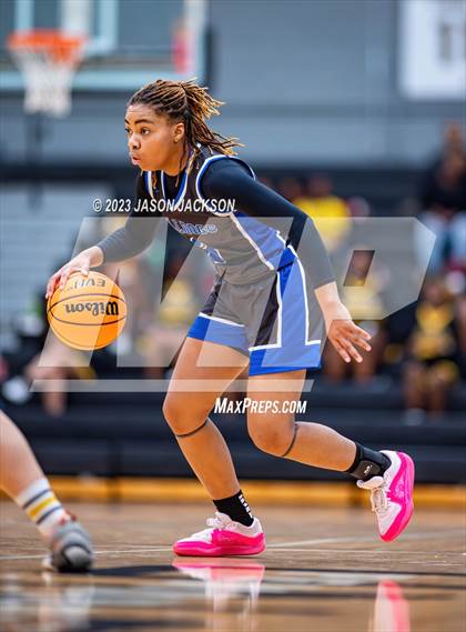 Thumbnail 1 in St. Pauls vs Fairmont (Robeson County Shootout) photogallery.