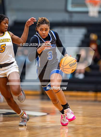 Thumbnail 3 in St. Pauls vs Fairmont (Robeson County Shootout) photogallery.