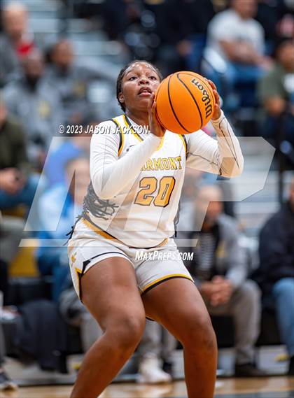 Thumbnail 3 in St. Pauls vs Fairmont (Robeson County Shootout) photogallery.