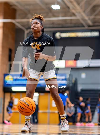 Thumbnail 2 in St. Pauls vs Fairmont (Robeson County Shootout) photogallery.