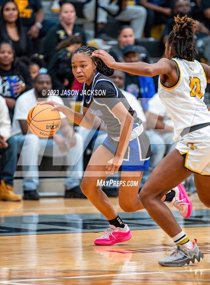 Thumbnail 2 in St. Pauls vs Fairmont (Robeson County Shootout) photogallery.