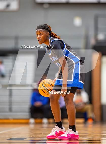 Thumbnail 2 in St. Pauls vs Fairmont (Robeson County Shootout) photogallery.