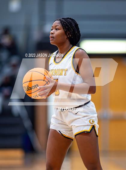 Thumbnail 2 in St. Pauls vs Fairmont (Robeson County Shootout) photogallery.