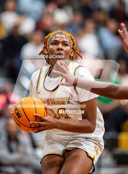 Thumbnail 3 in St. Pauls vs Fairmont (Robeson County Shootout) photogallery.