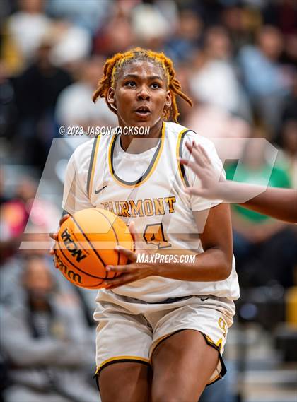 Thumbnail 2 in St. Pauls vs Fairmont (Robeson County Shootout) photogallery.
