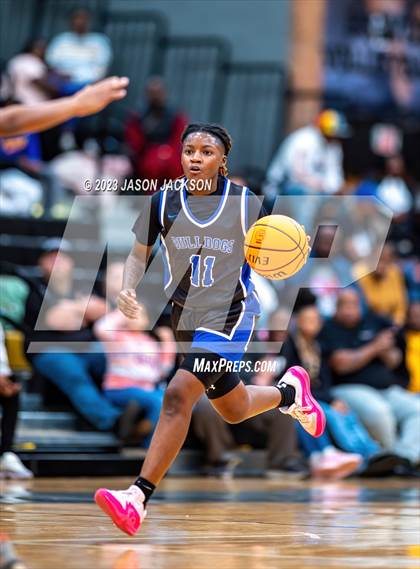 Thumbnail 3 in St. Pauls vs Fairmont (Robeson County Shootout) photogallery.