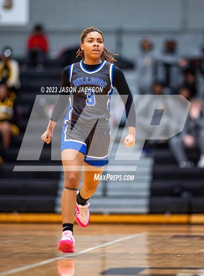 Thumbnail 3 in St. Pauls vs Fairmont (Robeson County Shootout) photogallery.