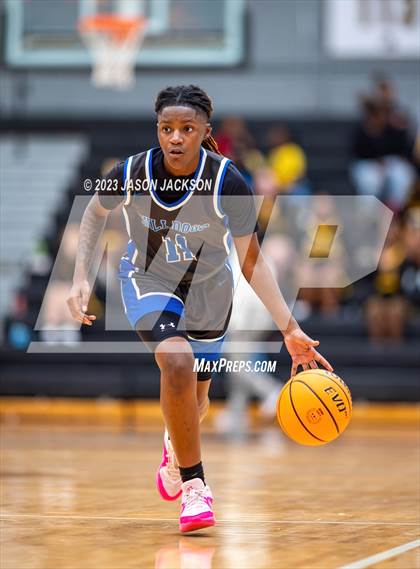 Thumbnail 2 in St. Pauls vs Fairmont (Robeson County Shootout) photogallery.