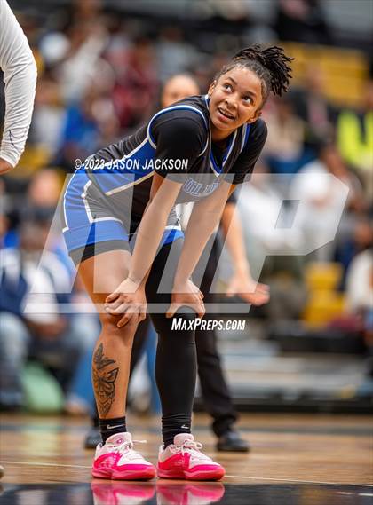 Thumbnail 2 in St. Pauls vs Fairmont (Robeson County Shootout) photogallery.
