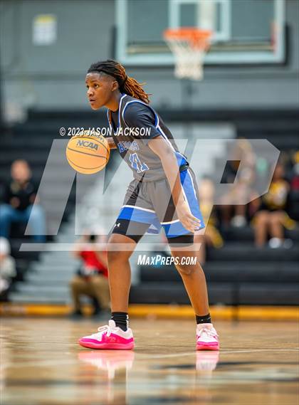 Thumbnail 1 in St. Pauls vs Fairmont (Robeson County Shootout) photogallery.