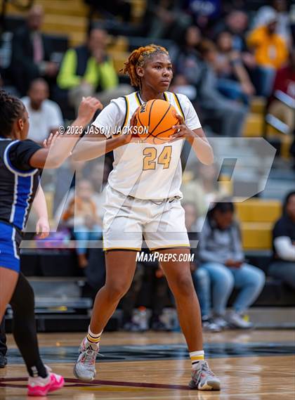 Thumbnail 1 in St. Pauls vs Fairmont (Robeson County Shootout) photogallery.