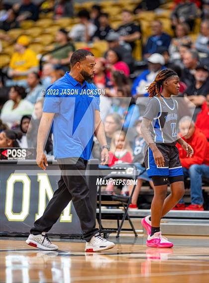 Thumbnail 2 in St. Pauls vs Fairmont (Robeson County Shootout) photogallery.