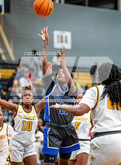 Thumbnail 1 in St. Pauls vs Fairmont (Robeson County Shootout) photogallery.