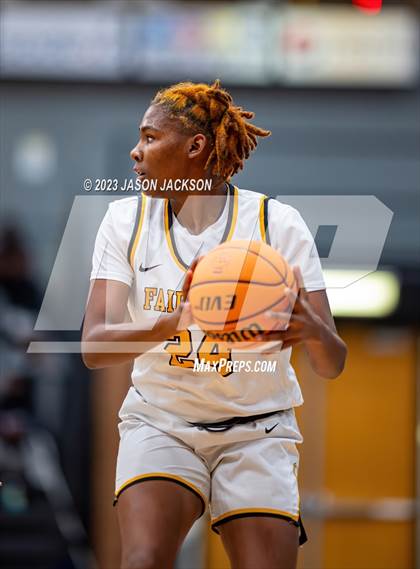 Thumbnail 1 in St. Pauls vs Fairmont (Robeson County Shootout) photogallery.