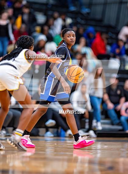 Thumbnail 2 in St. Pauls vs Fairmont (Robeson County Shootout) photogallery.