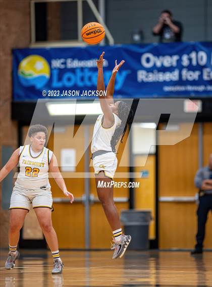 Thumbnail 1 in St. Pauls vs Fairmont (Robeson County Shootout) photogallery.