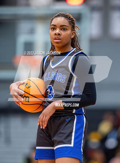Thumbnail 2 in St. Pauls vs Fairmont (Robeson County Shootout) photogallery.