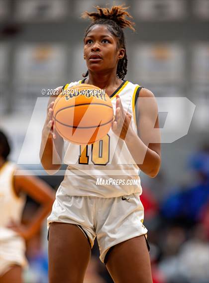 Thumbnail 3 in St. Pauls vs Fairmont (Robeson County Shootout) photogallery.