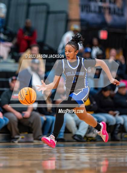 Thumbnail 3 in St. Pauls vs Fairmont (Robeson County Shootout) photogallery.