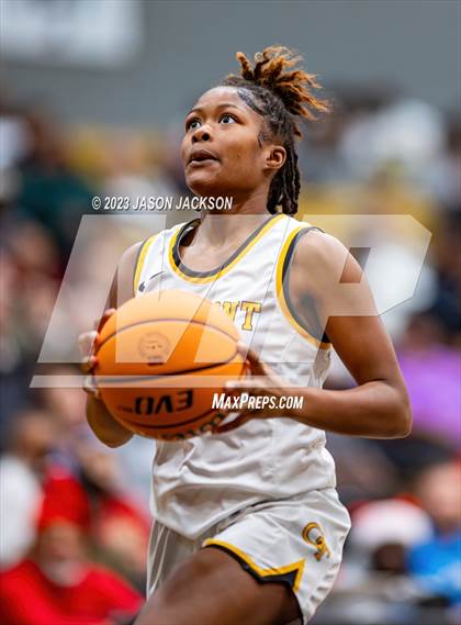 Thumbnail 3 in St. Pauls vs Fairmont (Robeson County Shootout) photogallery.