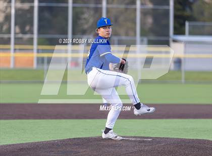 Thumbnail 3 in Tahoma @ Kentwood photogallery.