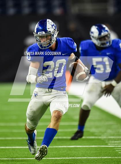 Thumbnail 2 in Katy Taylor vs Humble (UIL 6A Regional Playoff) photogallery.