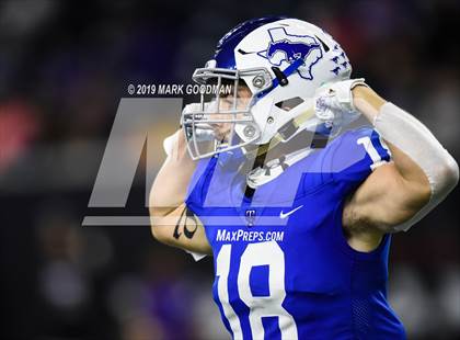 Thumbnail 3 in Katy Taylor vs Humble (UIL 6A Regional Playoff) photogallery.
