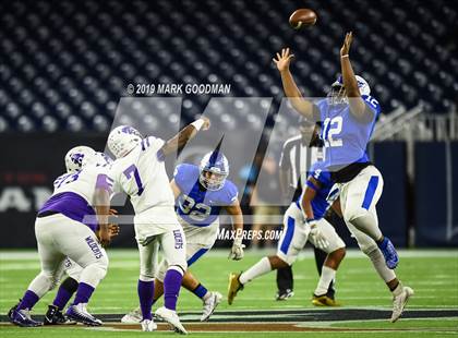 Thumbnail 2 in Katy Taylor vs Humble (UIL 6A Regional Playoff) photogallery.