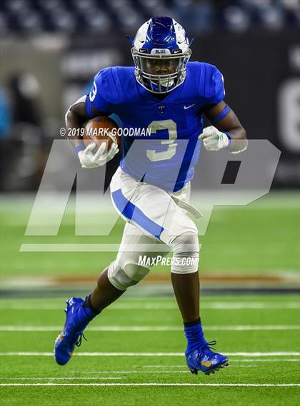Thumbnail 3 in Katy Taylor vs Humble (UIL 6A Regional Playoff) photogallery.