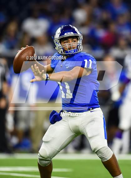 Thumbnail 2 in Katy Taylor vs Humble (UIL 6A Regional Playoff) photogallery.