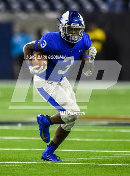 Thumbnail 2 in Katy Taylor vs Humble (UIL 6A Regional Playoff) photogallery.