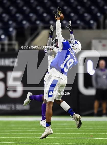 Thumbnail 1 in Katy Taylor vs Humble (UIL 6A Regional Playoff) photogallery.