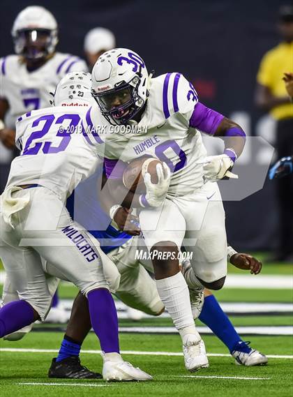 Thumbnail 2 in Katy Taylor vs Humble (UIL 6A Regional Playoff) photogallery.