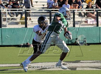 Thumbnail 3 in Antioch vs De La Salle photogallery.