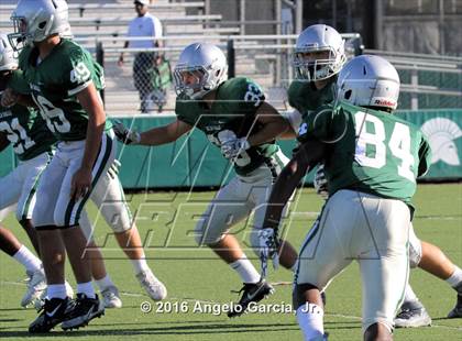 Thumbnail 2 in Antioch vs De La Salle photogallery.