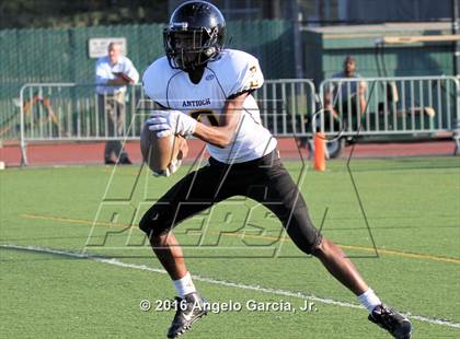 Thumbnail 3 in Antioch vs De La Salle photogallery.